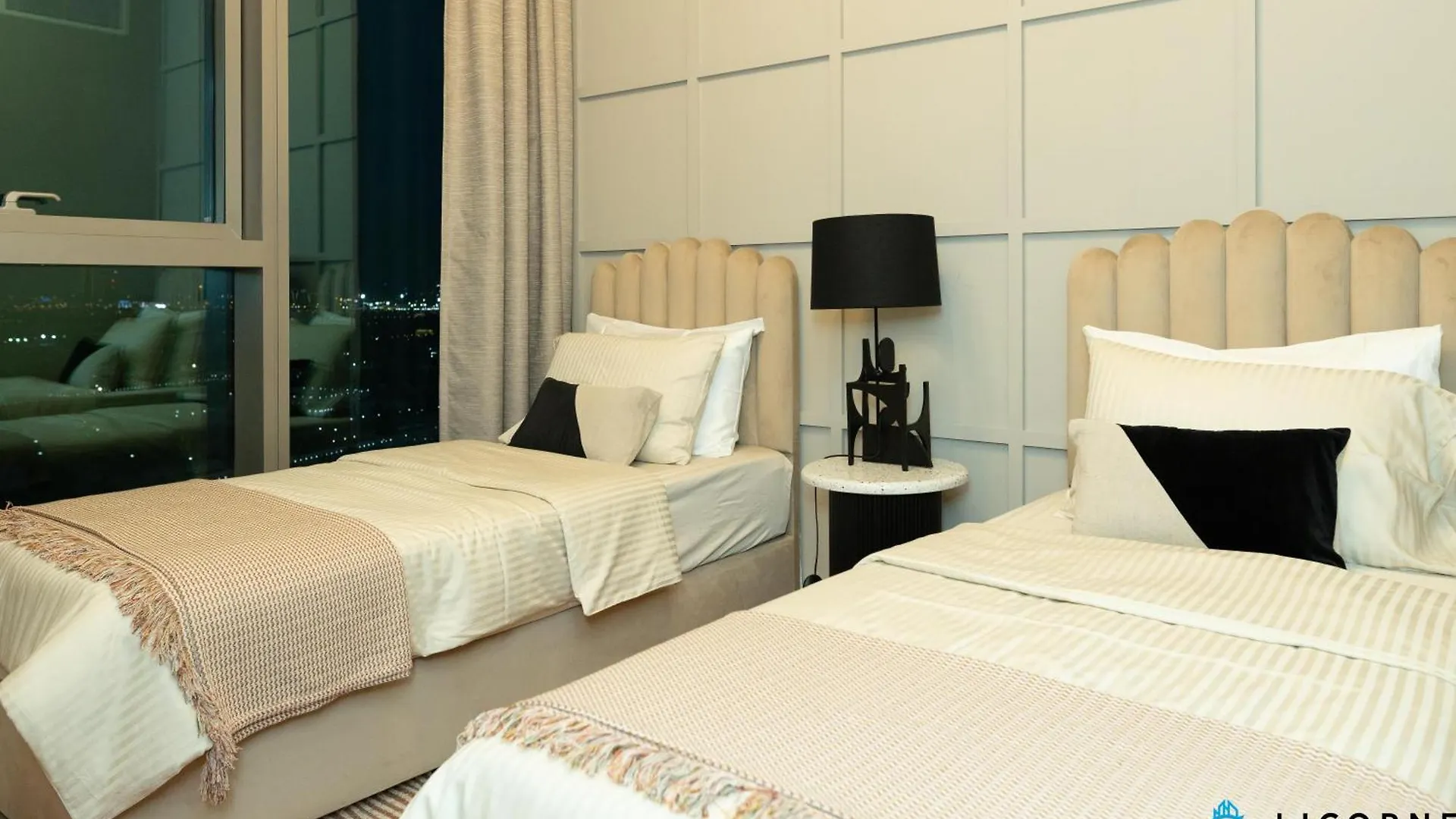 2Br Apt Next To Dubaimall, Pool View Of Burj Khalifa - Downtown Views Ll Dubai