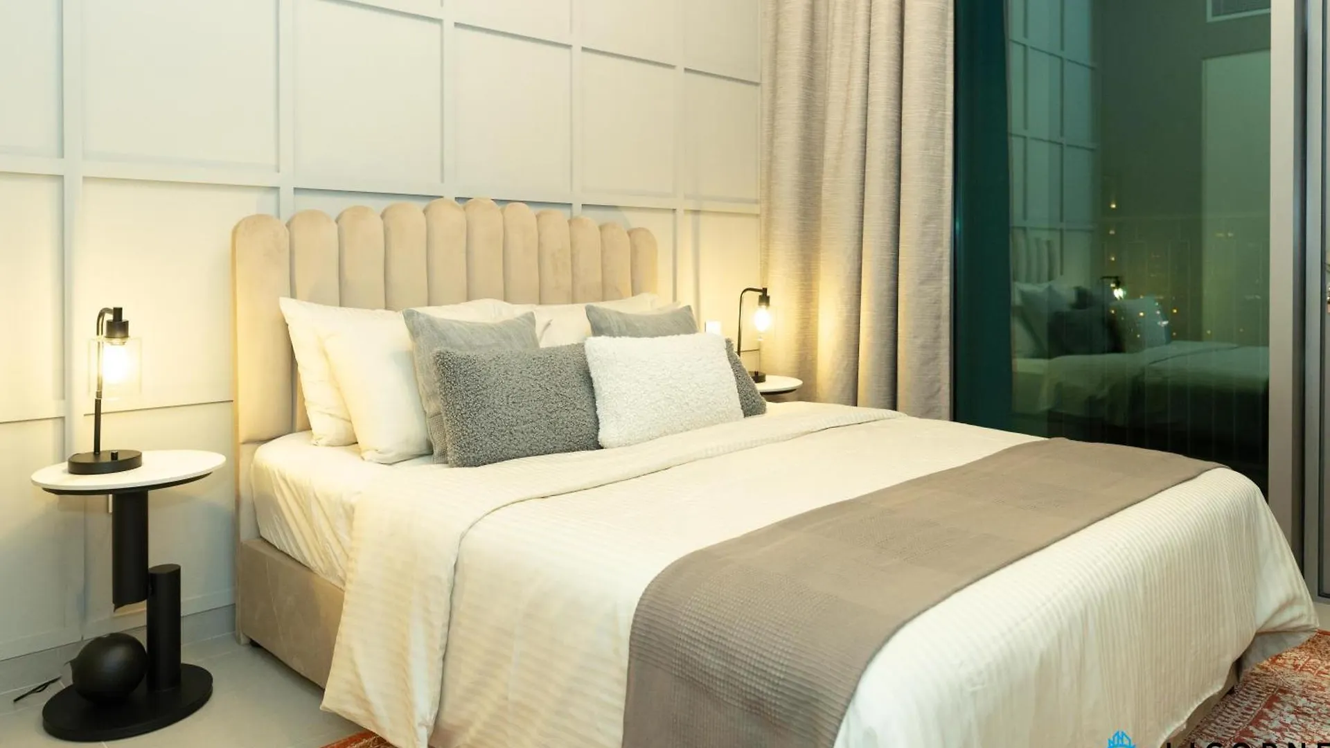 2Br Apt Next To Dubaimall, Pool View Of Burj Khalifa - Downtown Views Ll 0*, Dubai United Arab Emirates